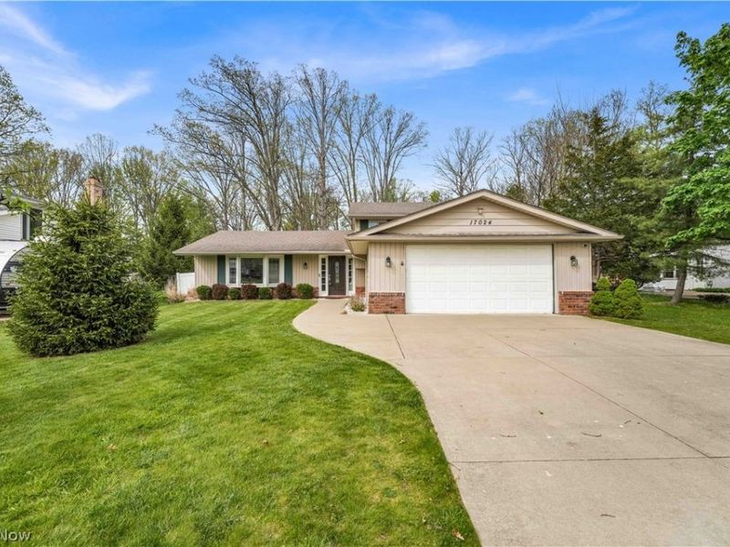 17024 Hunting Meadows Drive, Strongsville, OH 44136 Photo 46