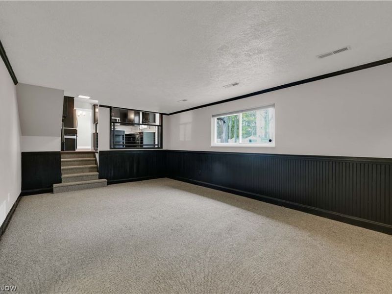 17024 Hunting Meadows Drive, Strongsville, OH 44136 Photo 5