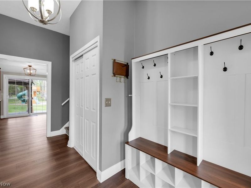 17024 Hunting Meadows Drive, Strongsville, OH 44136 Photo 6