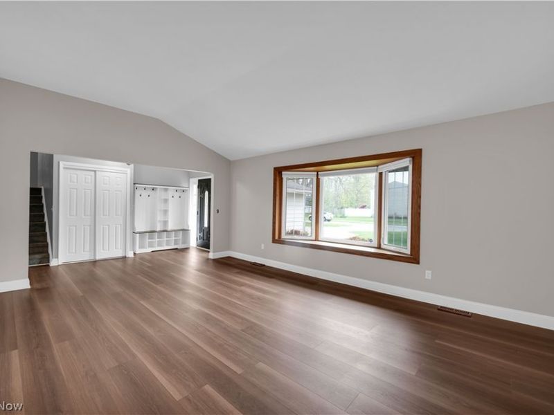 17024 Hunting Meadows Drive, Strongsville, OH 44136 Photo 9