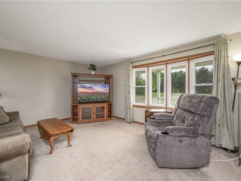 4715 Rock Spring Road, Ravenna, OH 44266 Photo 5
