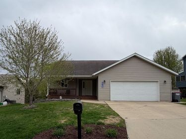 561 12th Street SW, Faribault, MN 55021