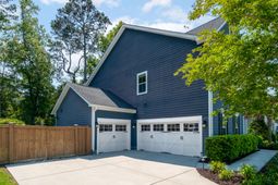 958 Foliage Lane photo 4