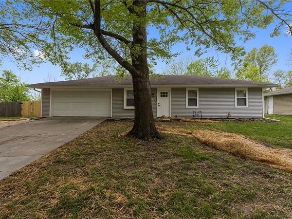 206 20th Avenue, Greenwood, MO 64034