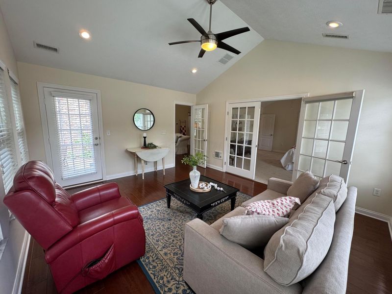 5059 Calais Drive , Unit 5059, Columbus, OH 43221 Photo 16