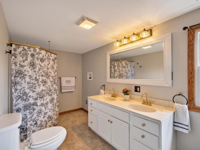 810 Highland Avenue, Cambridge, OH 43725 Photo 16