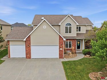 9624 Saint Clement Circle, Lincoln, NE 68526