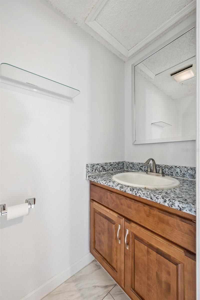 6924 Woodlake, Unit 104, Orlando, FL 32810 Photo