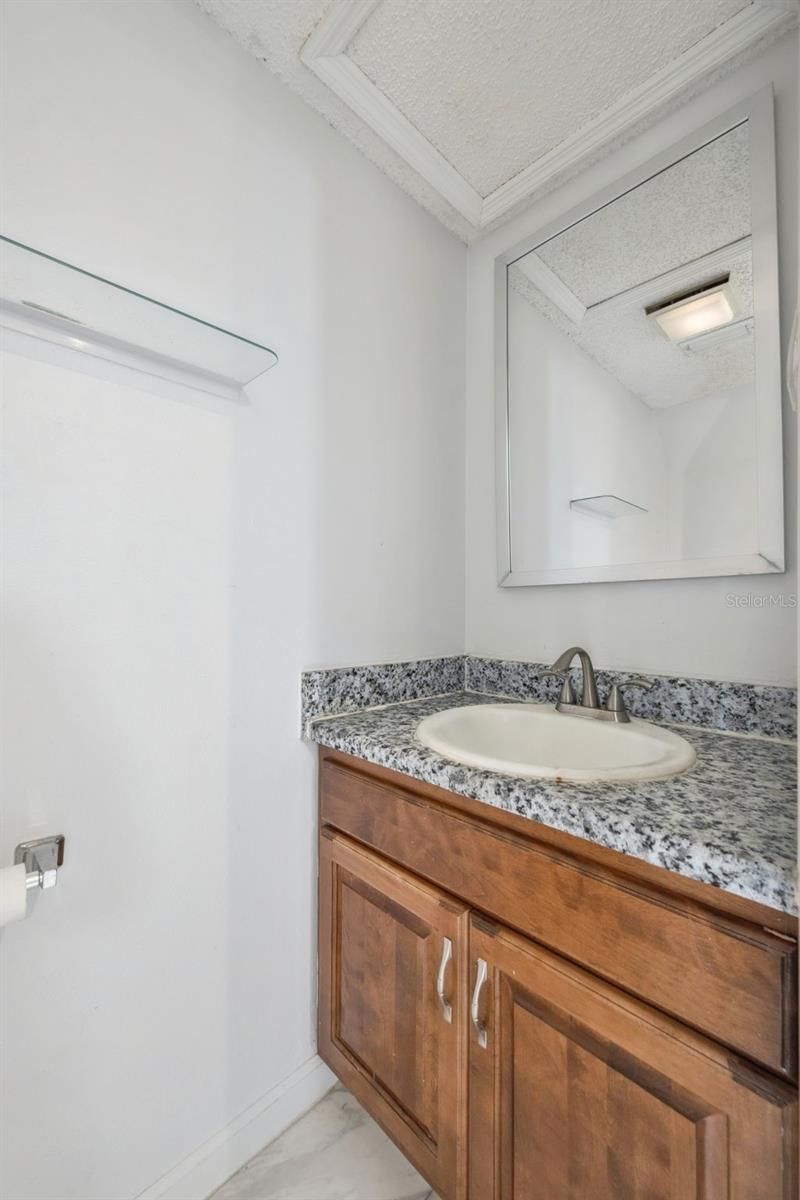 6924 Woodlake, Unit 104, Orlando, FL 32810 Photo