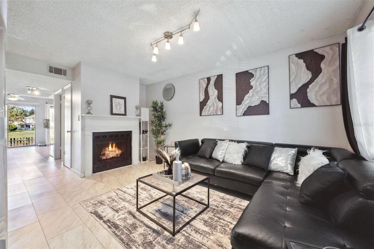6924 Woodlake, Unit 104, Orlando, FL 32810 Photo