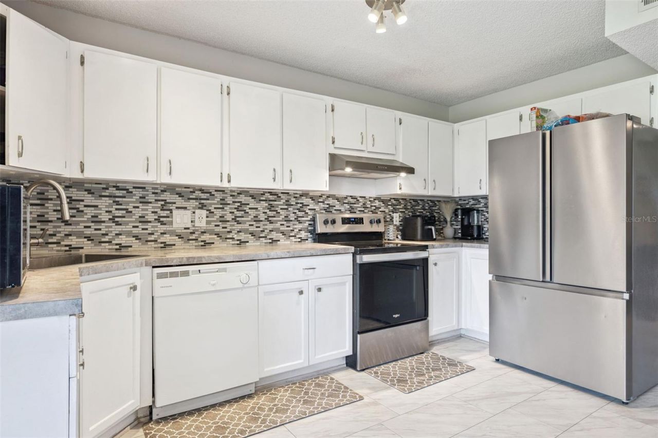 6924 Woodlake, Unit 104, Orlando, FL 32810 Photo