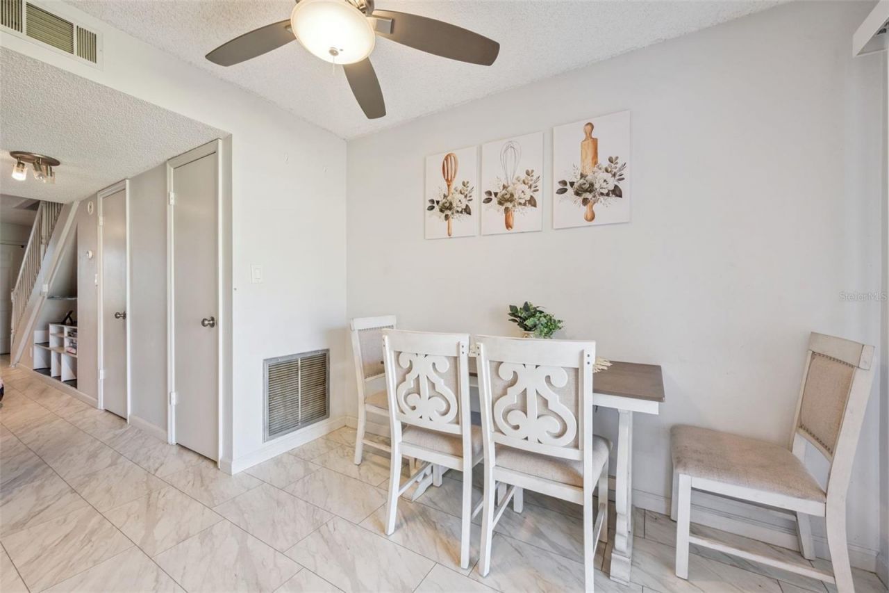6924 Woodlake, Unit 104, Orlando, FL 32810 Photo