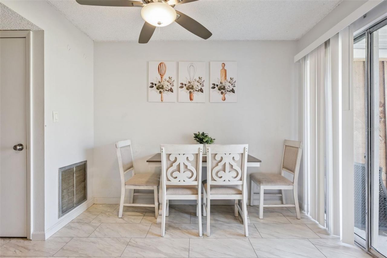 6924 Woodlake, Unit 104, Orlando, FL 32810 Photo