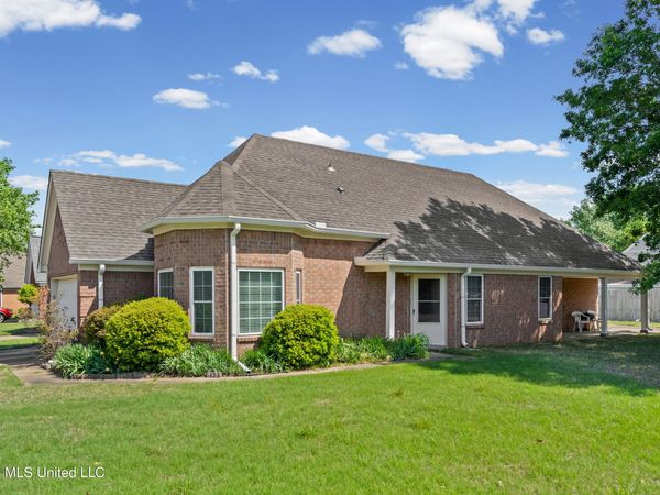 5788 Alexandria Lane, Southaven, MS 38671