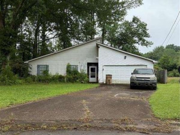 7103 Apache Lane, Riverdale, GA 30274