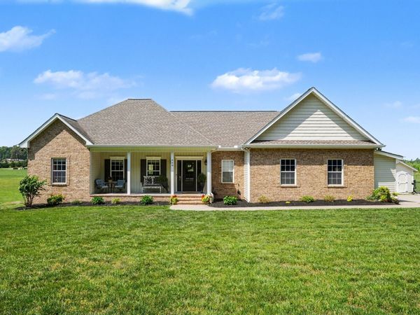 948 Goslin Branch Rd , Burns, TN 37029