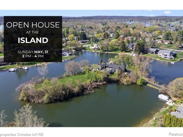 4912 Oakwood Court, Commerce Twp, MI 48382