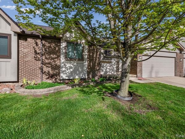 20557 Longwood Drive, Clinton Twp, MI 48038
