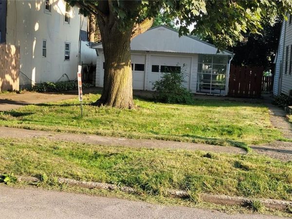 19 Gravel Place , Buffalo, NY 14218