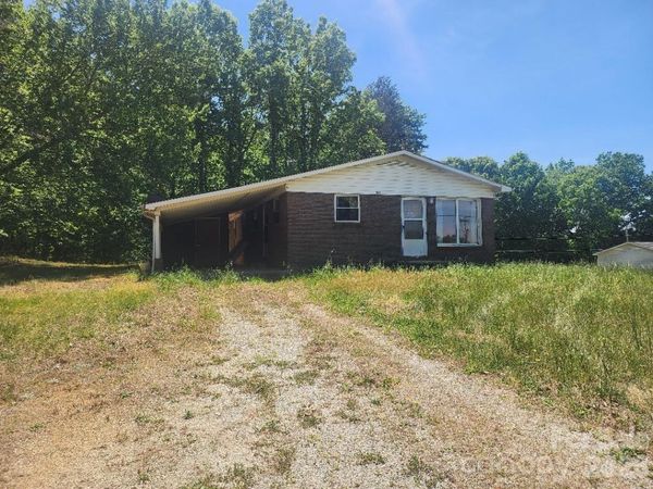 5824 Sugar Loaf Road , Connelly Springs, NC 28612