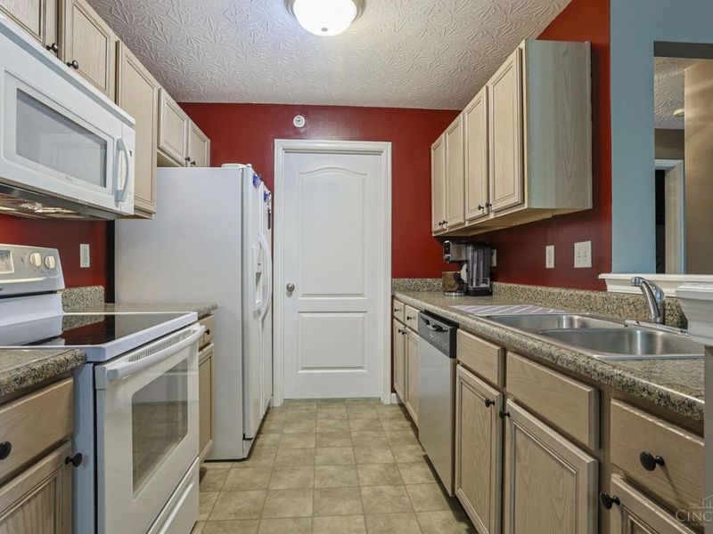 3408 North Bend Road, Unit 12, Green Township, OH 45239 Photo 15