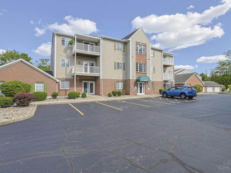 3408 North Bend Road, Unit 12, Green Township, OH 45239 Photo 2