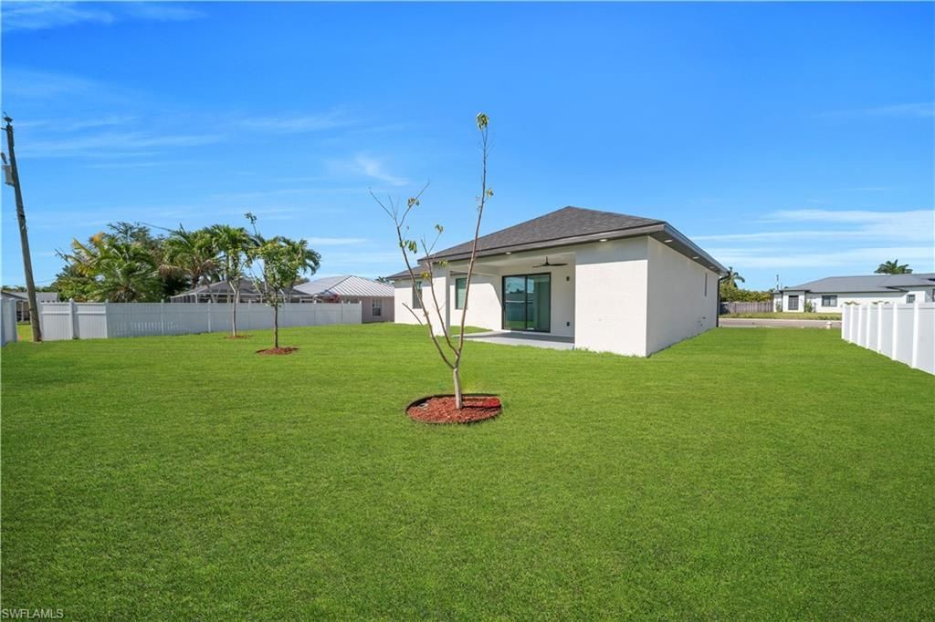 807 Nicholas Pkwy W, Cape Coral, FL 33991 Photo