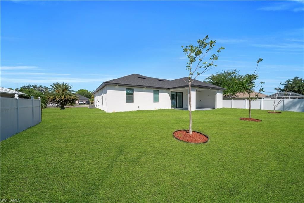 807 Nicholas Pkwy W, Cape Coral, FL 33991 Photo
