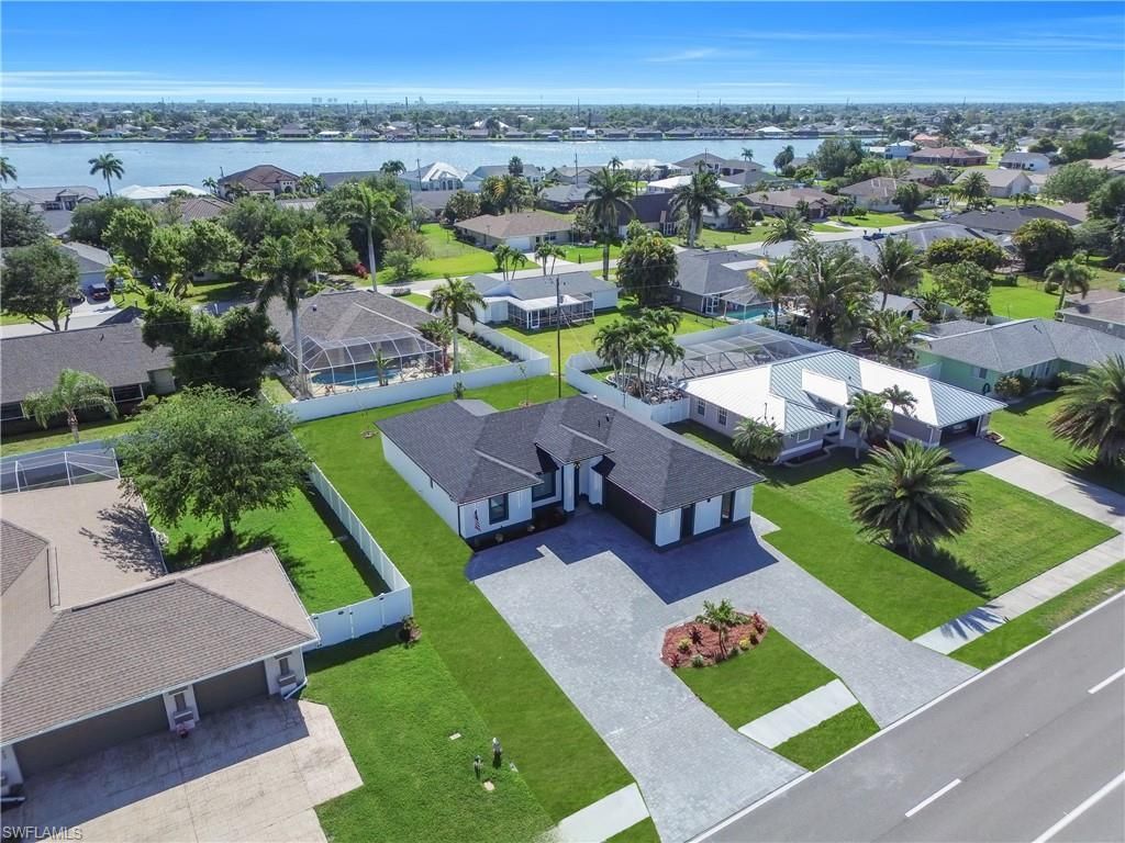 807 Nicholas Pkwy W, Cape Coral, FL 33991 Photo