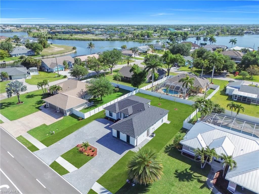 807 Nicholas Pkwy W, Cape Coral, FL 33991 Photo