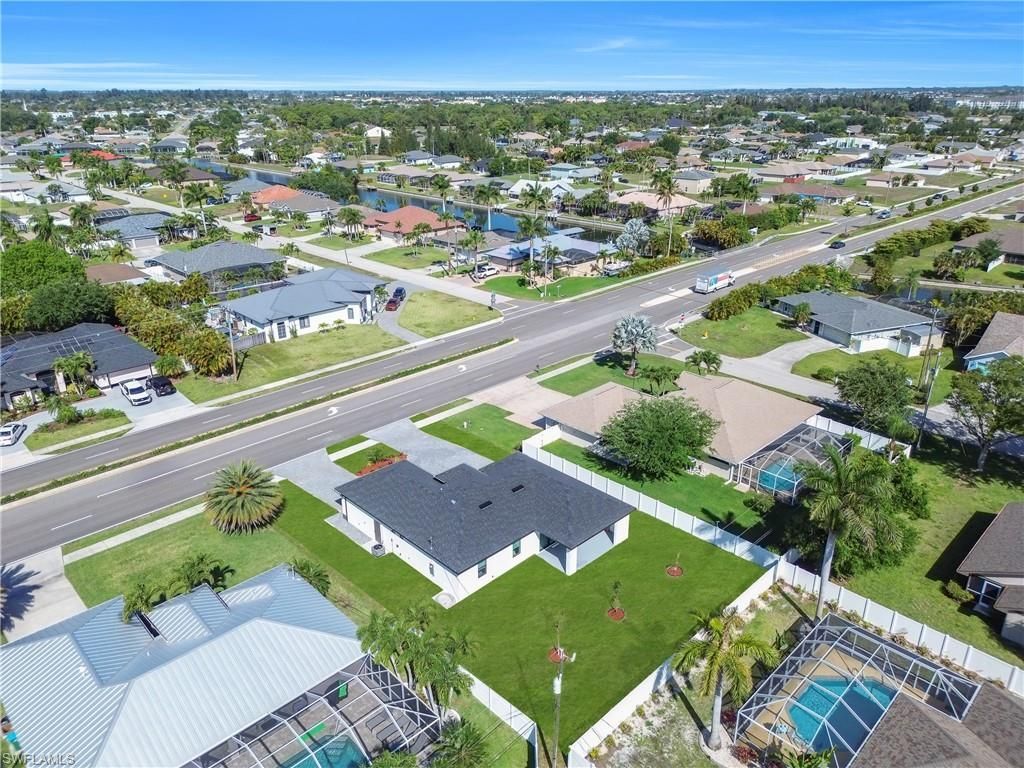 807 Nicholas Pkwy W, Cape Coral, FL 33991 Photo