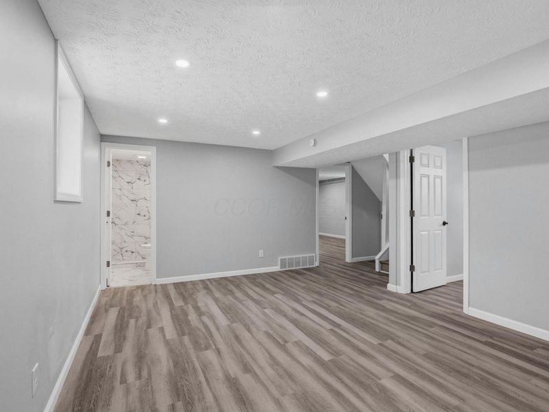 6060 Tiverton Square W, Columbus, OH 43229 Photo 26
