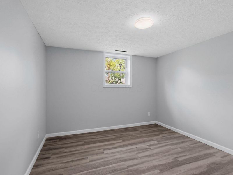 6060 Tiverton Square W, Columbus, OH 43229 Photo 30