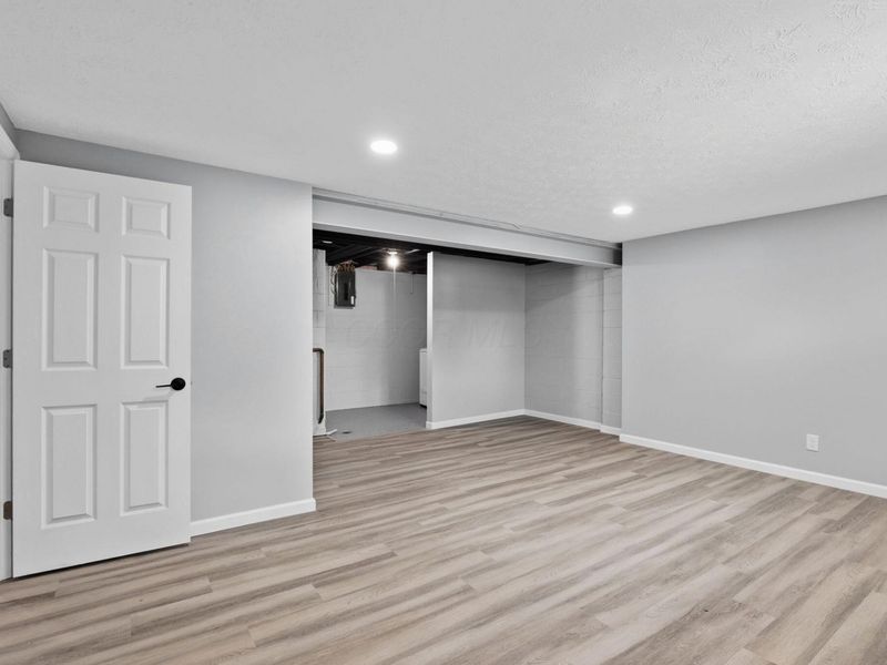 6060 Tiverton Square W, Columbus, OH 43229 Photo 36