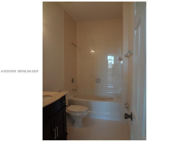 10012 NW 7th St , Unit 216, Miami, FL 33172 Photo