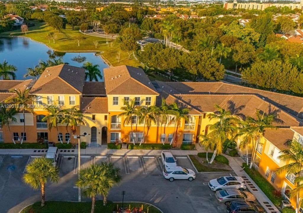 10012 NW 7th St , Unit 216, Miami, FL 33172 Photo