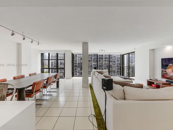 1915 Brickell Ave , Unit C1404, Miami, FL 33129