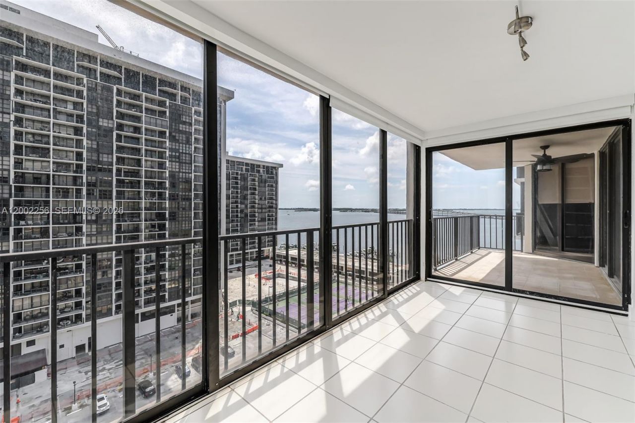 1915 Brickell Ave , Unit C1404, Miami, FL 33129 Photo