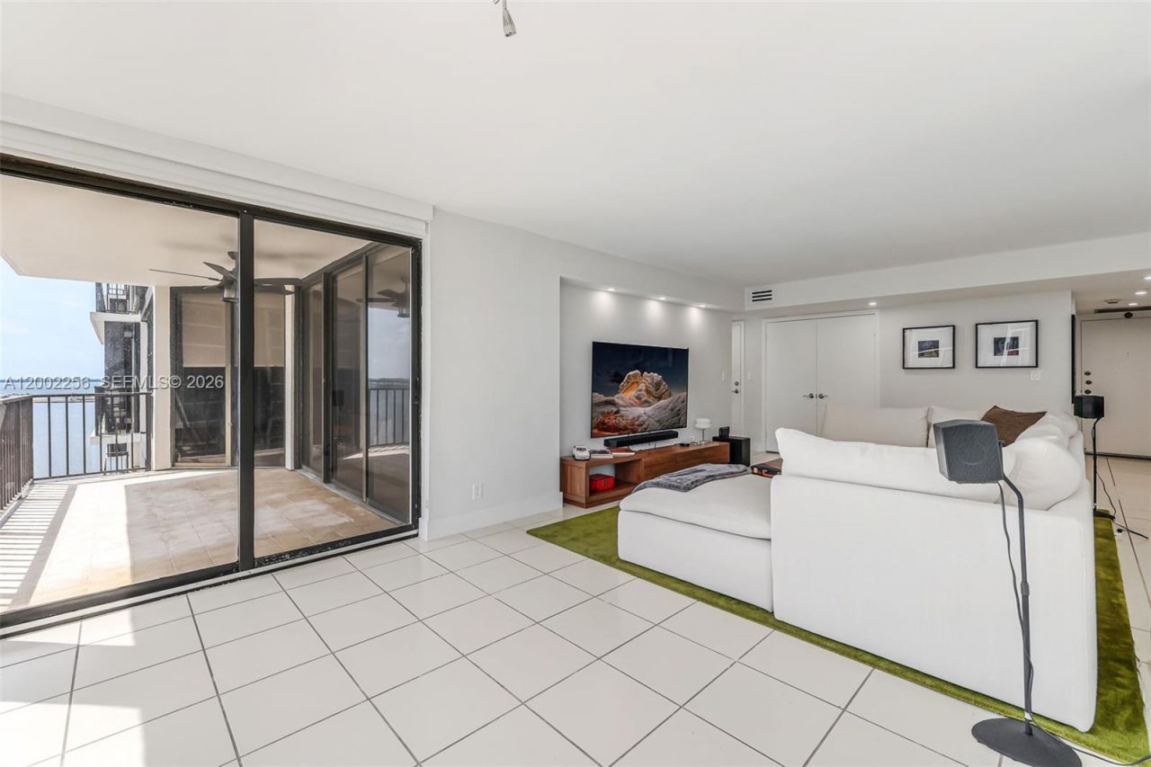 1915 Brickell Ave , Unit C1404, Miami, FL 33129 Photo
