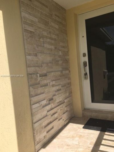 805 NE 138th St, North Miami, FL 33161 Photo