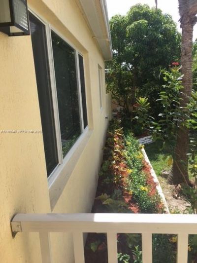 805 NE 138th St, North Miami, FL 33161 Photo