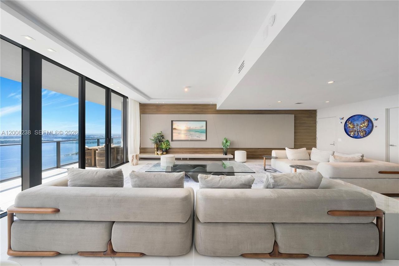 3131 NE 7th Ave, Unit PH5202, Miami, FL 33137 Photo