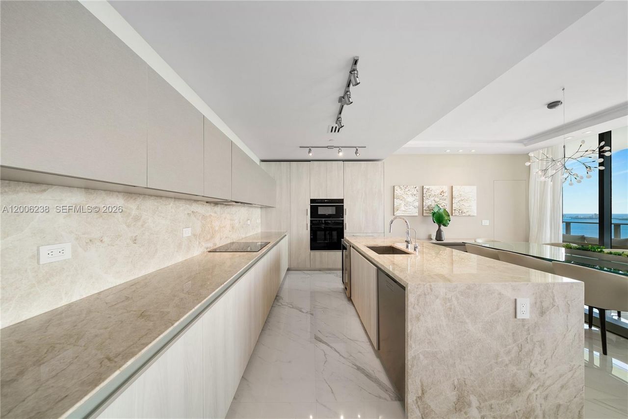 3131 NE 7th Ave, Unit PH5202, Miami, FL 33137 Photo