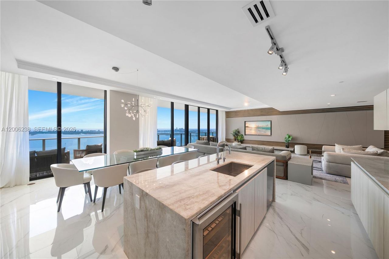 3131 NE 7th Ave, Unit PH5202, Miami, FL 33137 Photo