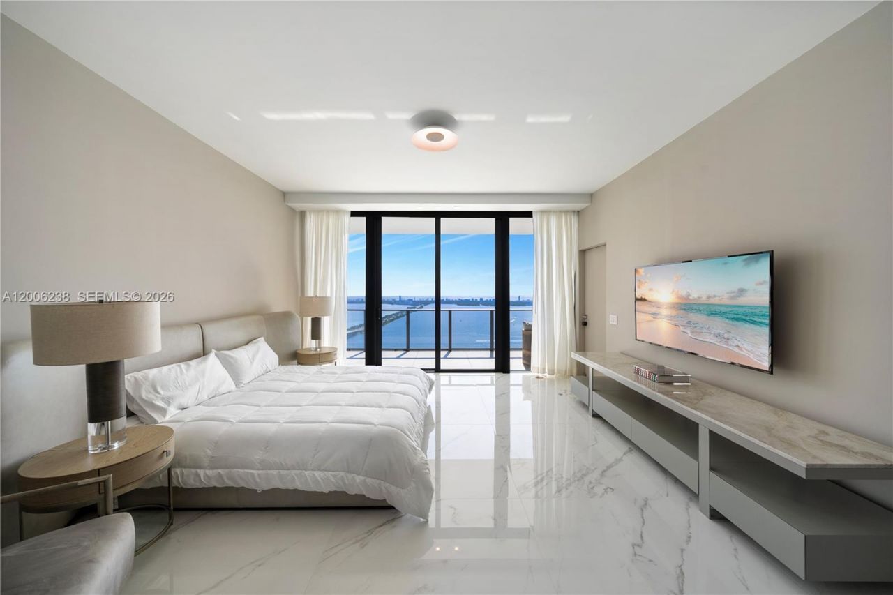 3131 NE 7th Ave, Unit PH5202, Miami, FL 33137 Photo