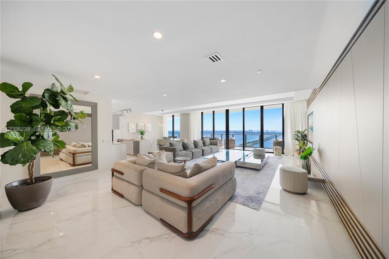 3131 NE 7th Ave, Unit PH5202, Miami, FL 33137 Photo