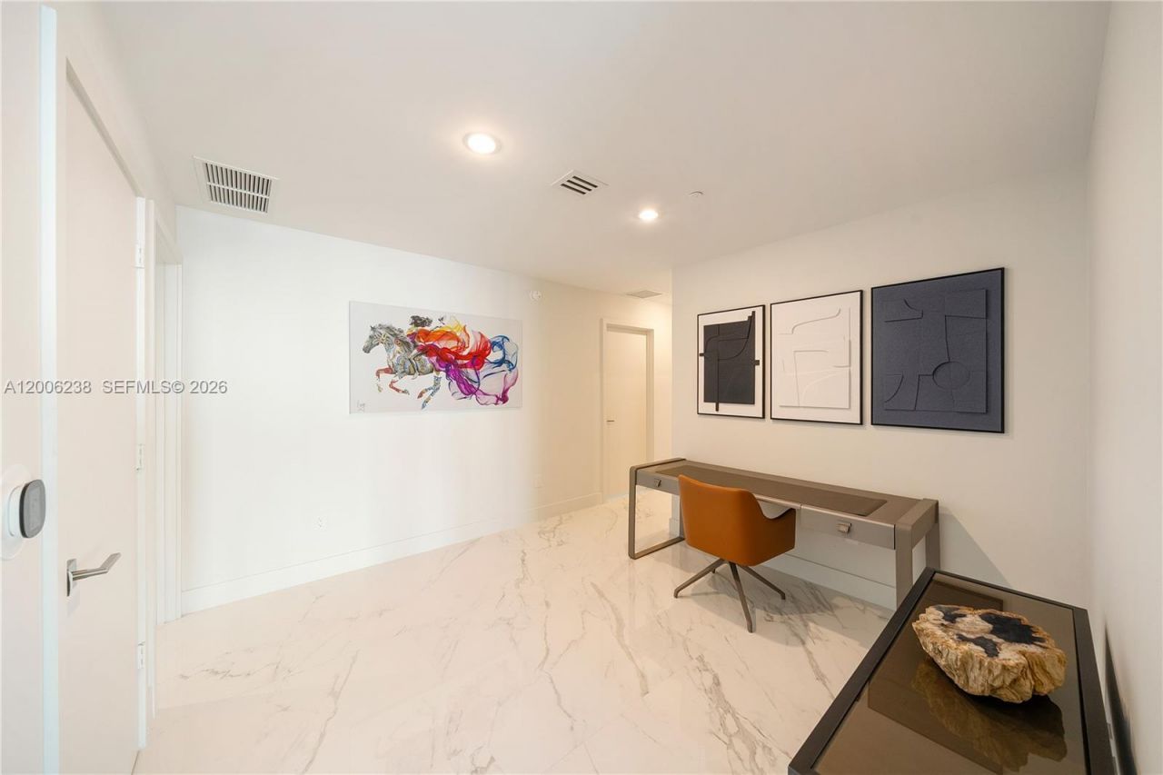 3131 NE 7th Ave, Unit PH5202, Miami, FL 33137 Photo