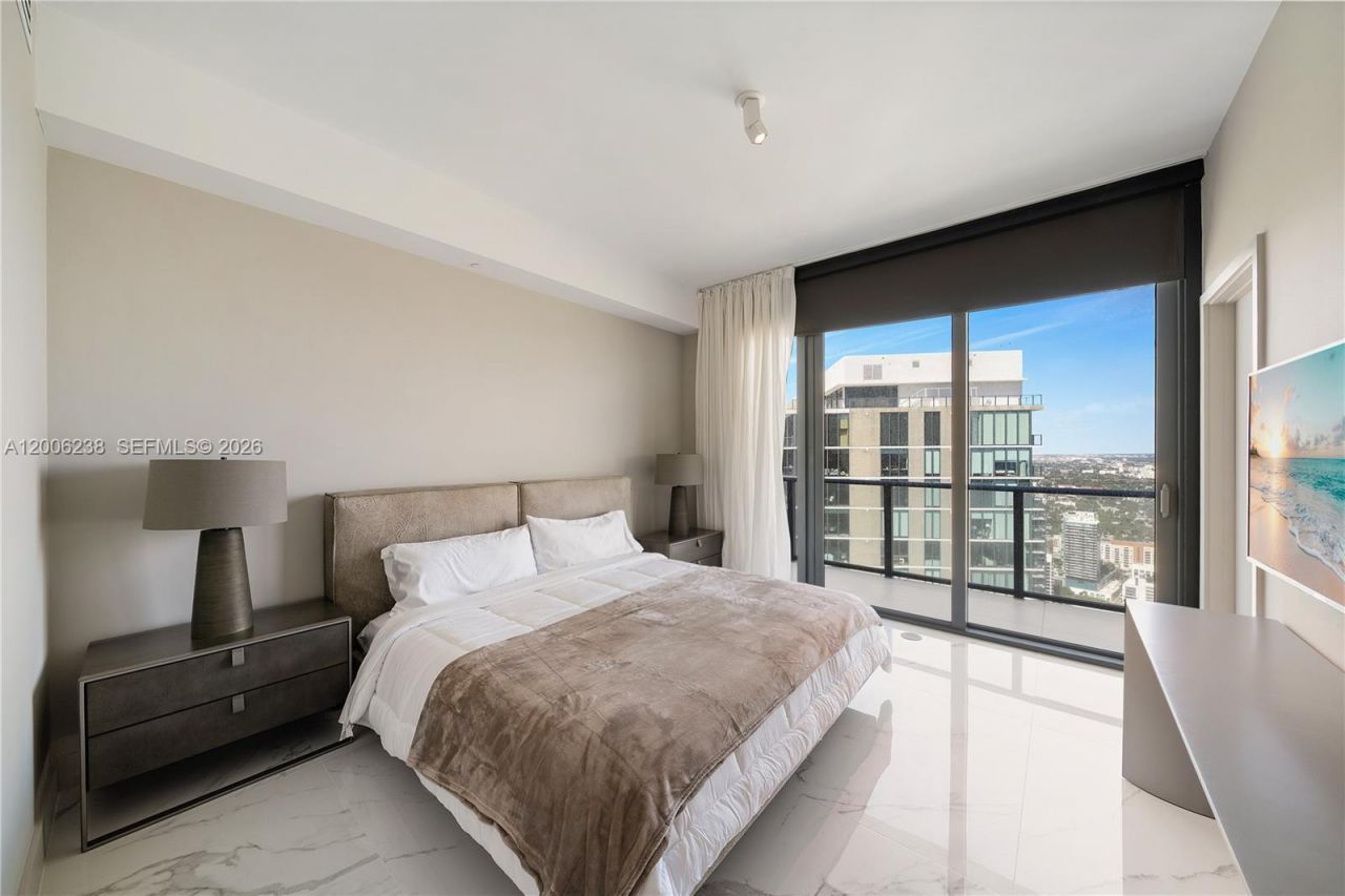 3131 NE 7th Ave, Unit PH5202, Miami, FL 33137 Photo