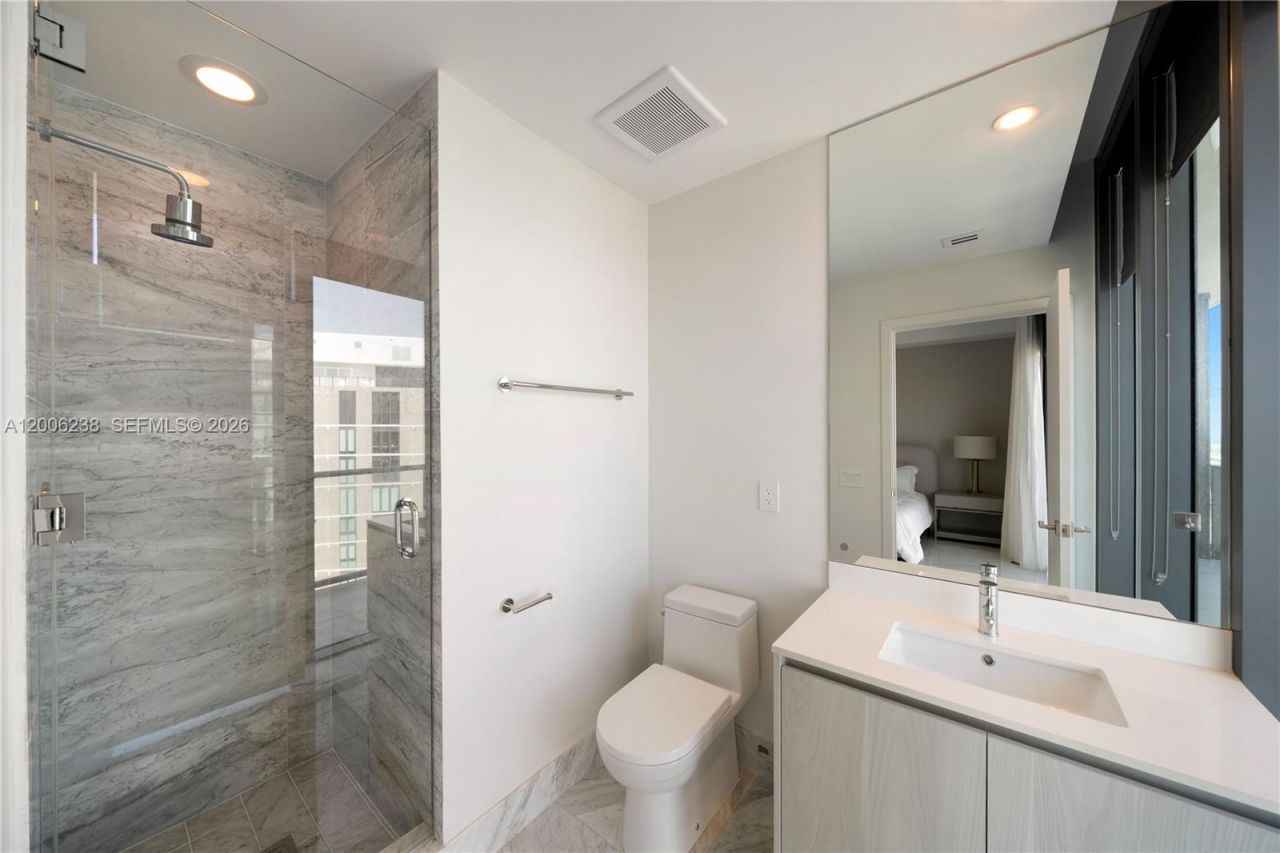 3131 NE 7th Ave, Unit PH5202, Miami, FL 33137 Photo