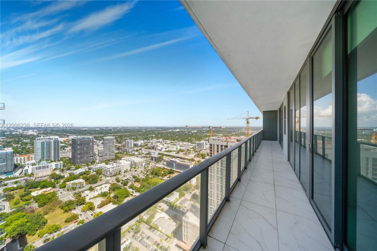 3131 NE 7th Ave, Unit PH5202, Miami, FL 33137 Photo